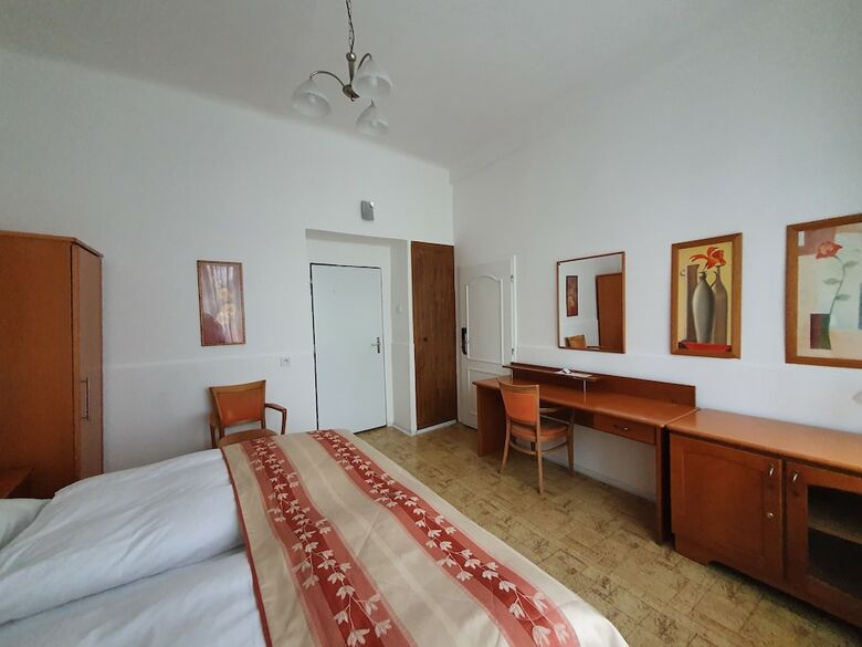 Hotel Penzion Domov Mladeze Jana