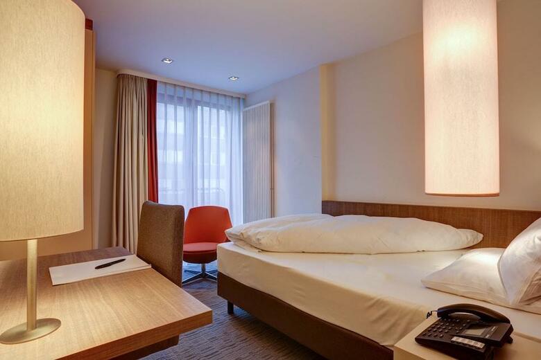 Hotel Kommerz