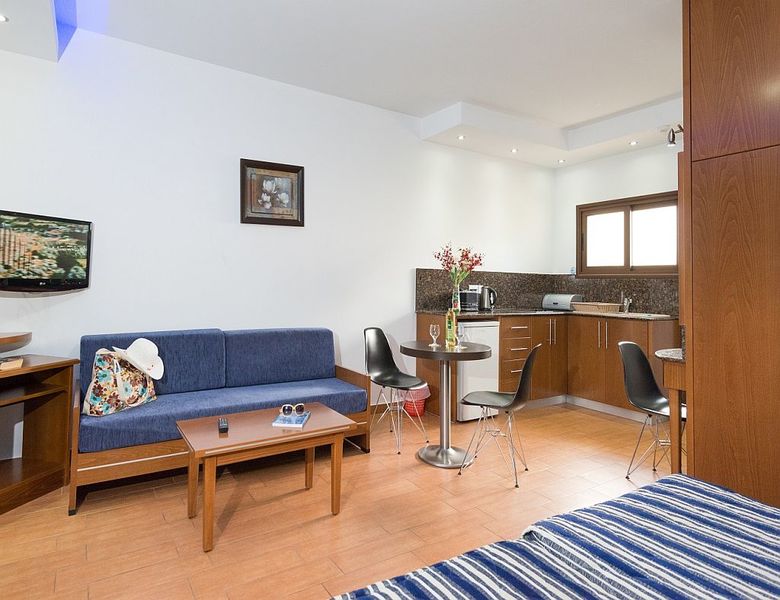 Loutsiana Hotel Apt`s