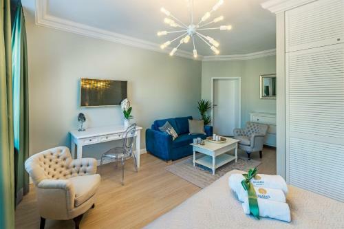 Sea Sail Apartments