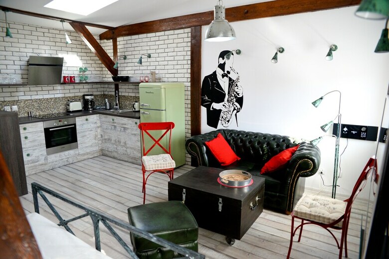 In The Attic Apartments