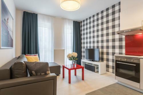 Deluxe Apartments By The Railway Station