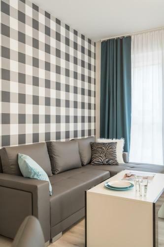 Deluxe Apartments By The Railway Station