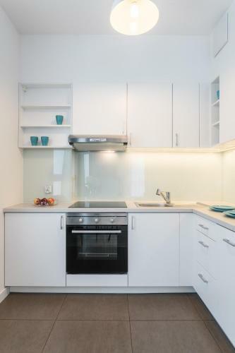 Deluxe Apartments By The Railway Station