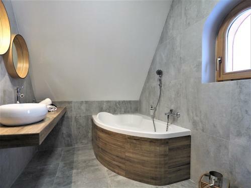Vip Apartamenty Folk Residence