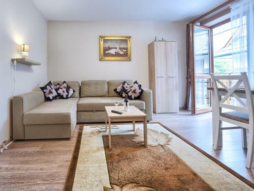 Cream Apartment Visitzakopane
