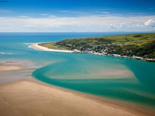 Holiday Home Uwch Y Dyfi