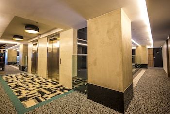 Plaza Shopping Hotel