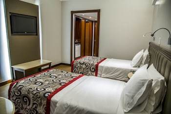 Plaza Shopping Hotel