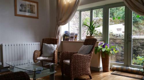Alston Art Apartments