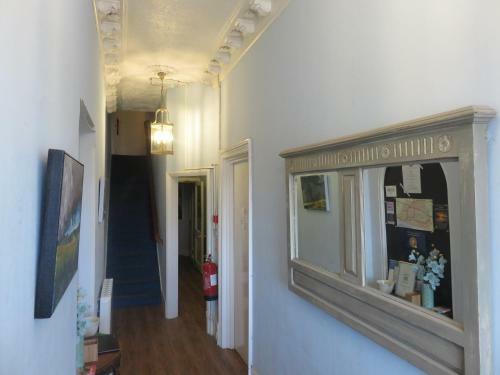 Hostal Marine View Guest House