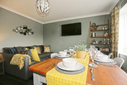 Monkbridge Mews Apartment