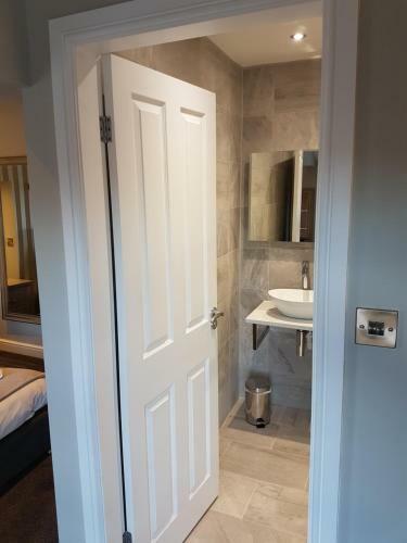 Hostal Lil's Bar And Bistro