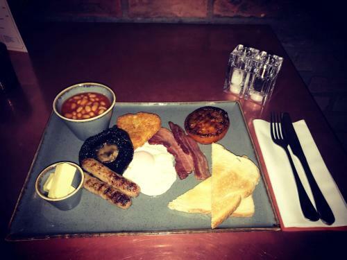 Hostal Lil's Bar And Bistro