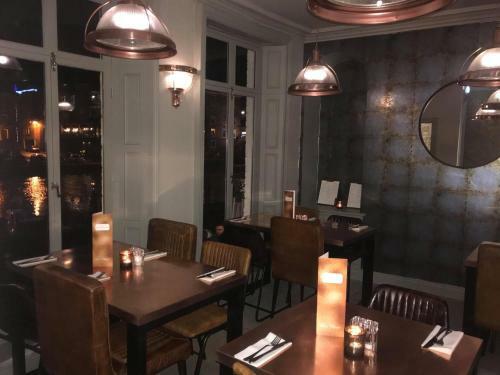 Hostal Lil's Bar And Bistro