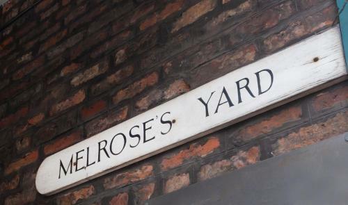 Melrose Yard - City Centre Apartment