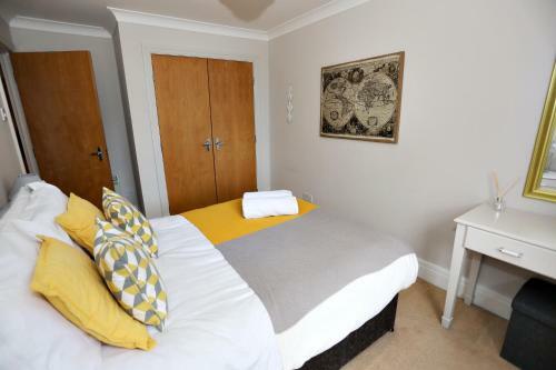 Emperors Wharf 2 Bedroom Apartment