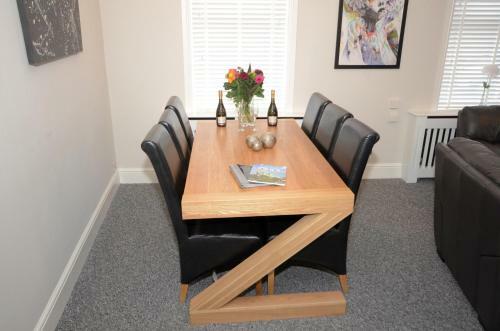 Holgate Premier 3 Bedroom Apartment