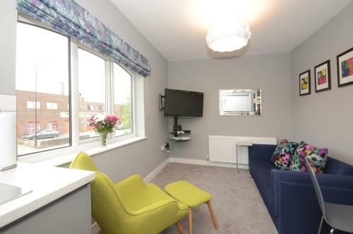Apartamento Froghall Suites