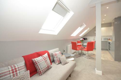 Apartamento Froghall Suites