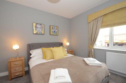 Apartamento Froghall Suites