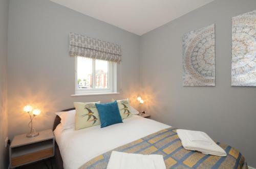 Apartamento Froghall Suites