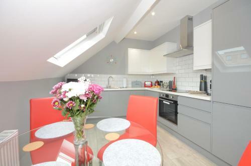 Apartamento Froghall Suites