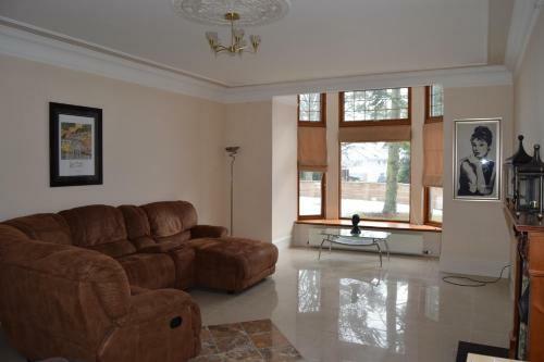 Villa Baronial Style Luxury House