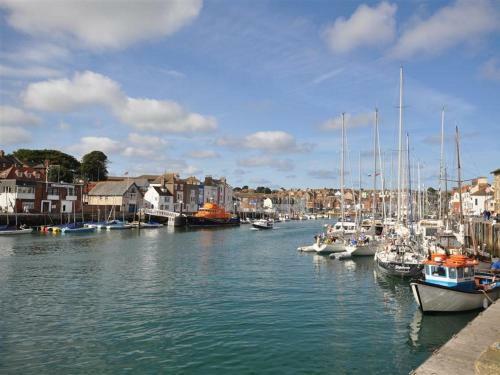 Fuchsia's Edge, Weymouth