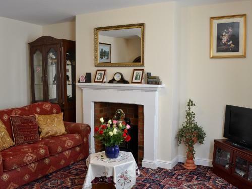 Waverley Cottage Beechings Mews