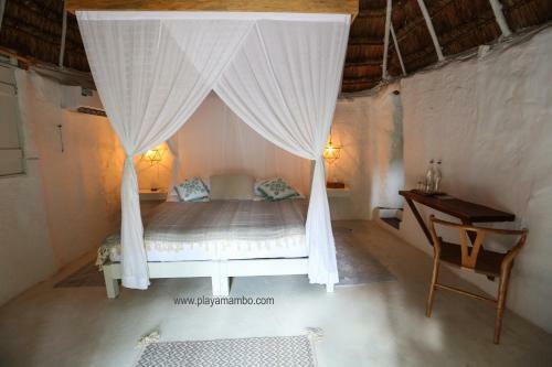 Hotel Playa Mambo Eco Cabanas