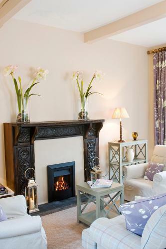 Courtyard Cottages - Combermere Abbey Estate
