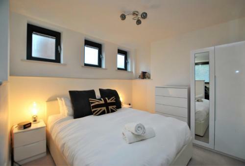 15 Sheet Street Apartment
