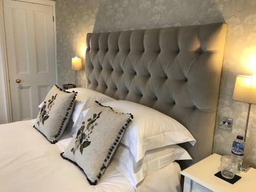 Bed & Breakfast B And B At Witney House
