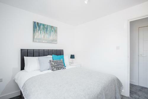 Elthorne Luxury Apartments - Uxbridge