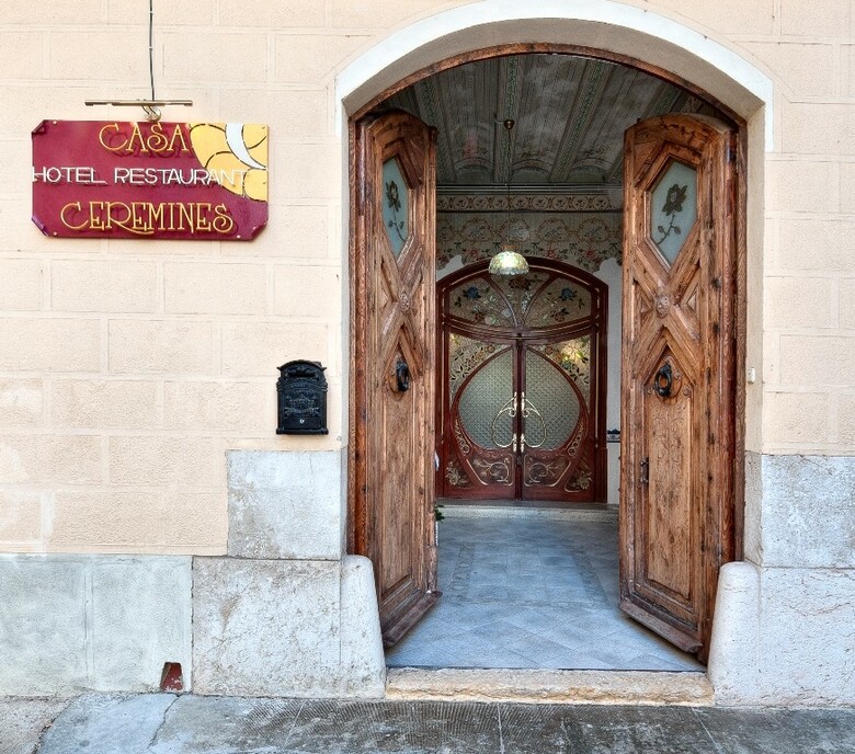 Hotel Casa Ceremines