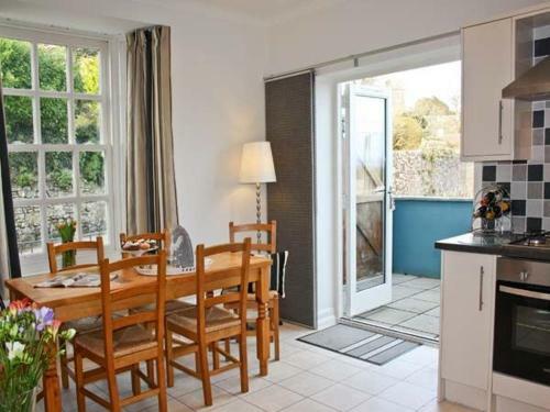 Crown Cottage, Tenby