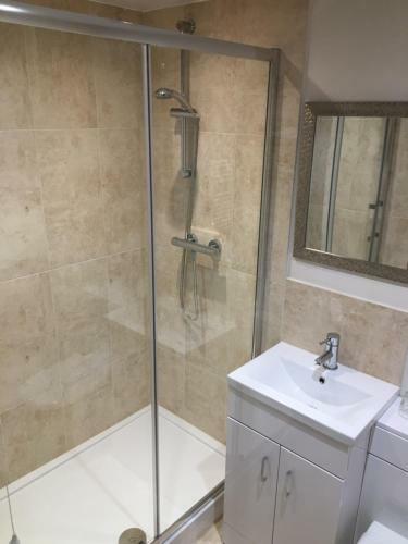 Hostal Linden Tree Holiday Apartments