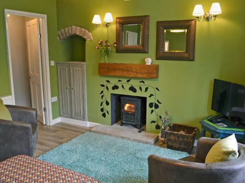 Nutmeg Cottage