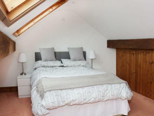 44 Heathcliff Cottage, Swansea