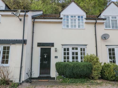 4 Wye Rapids Cottages, Ross-on-wye