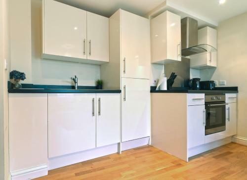 Amazing Slough Centre Apartment