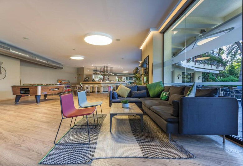 Hotel Intelier Orange