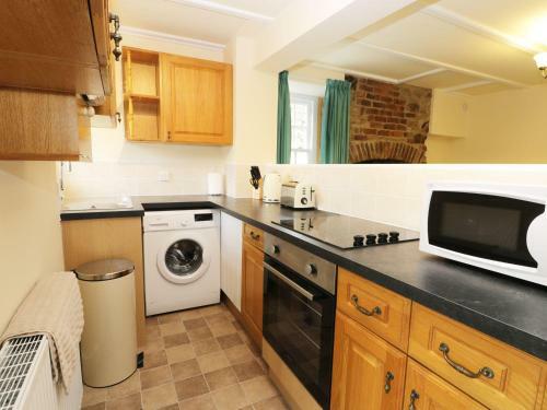 2 Church Cottages, Scarborough