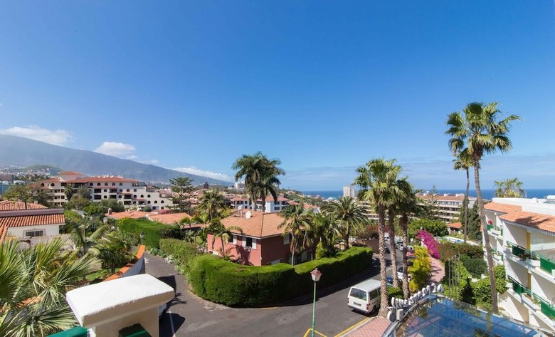 Apartamentos La Carabela