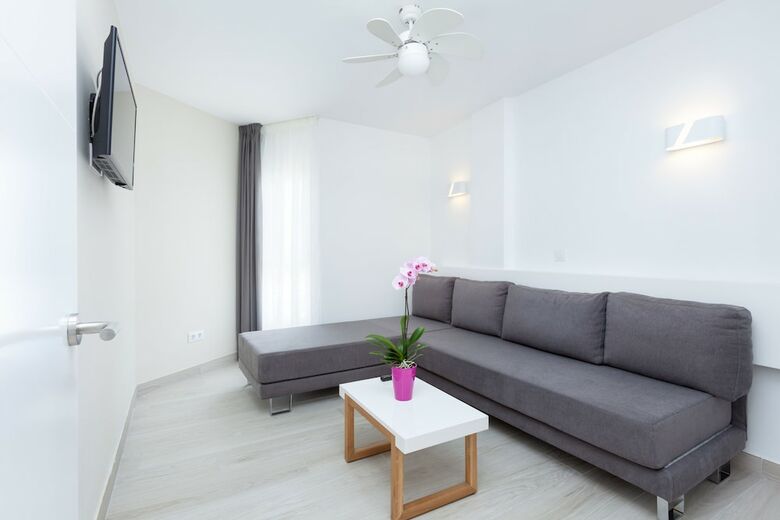 Aparthotel Playaolid Suites&apartments
