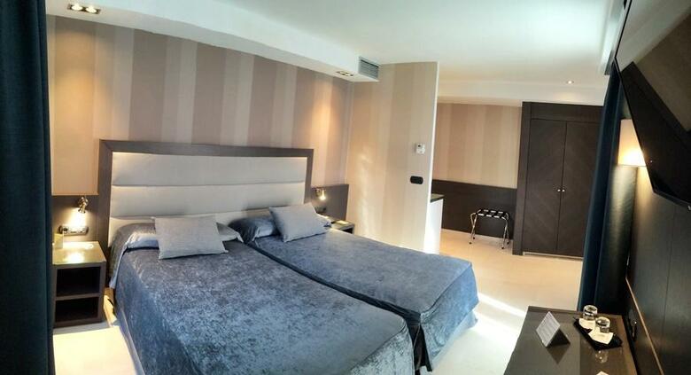 Hotel Reina Cristina