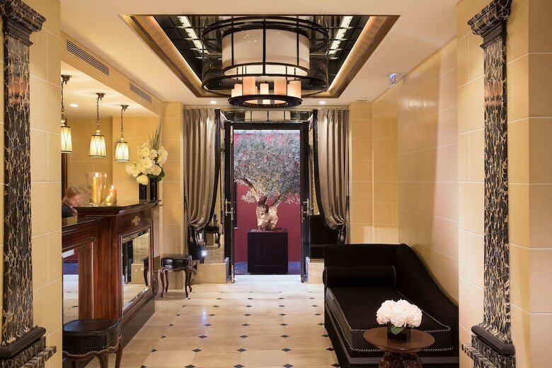 Hotel Le Belmont Champs Elys�es