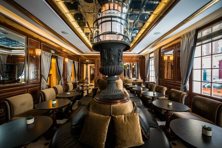 Hotel Le Belmont Champs Elys�es