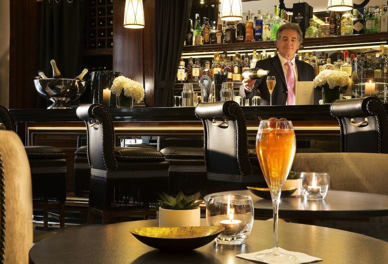 Hotel Le Belmont Champs Elys�es